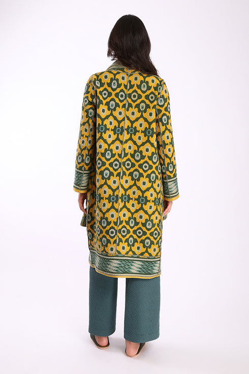 Straight leg pants with elastic on the back